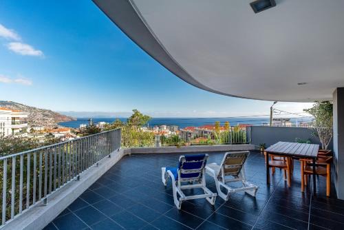 Sao Martinho Apartment | Virtudes Ocean view with pool by Holiday Rental Madeira