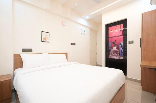 Kochi Hotel | Visaj inn