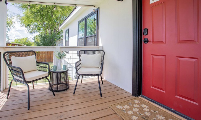 Quitman Cottage | Visit Lake Fork! Cozy, Clean and Dog Friendly
