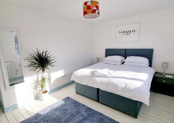 Seaford Apartment | Visit Seaford Apartment - 4 Bedrooms