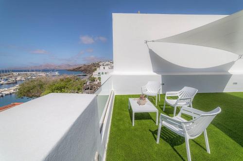 Puerto del Carmen Apartment | Vista al Muelle by HH