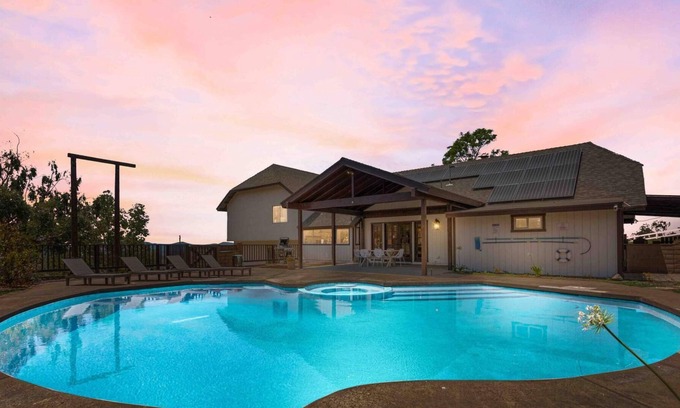 Temecula House | Vista at the Vines-Pool & Jacuzzi