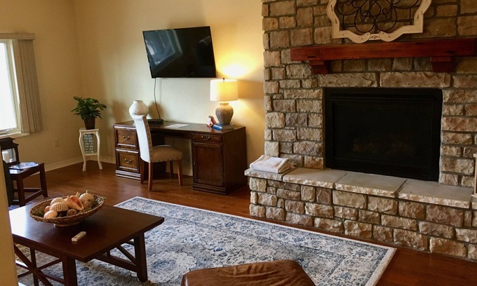 Hollister Condo | Vista Bleu - Luxurious Flat with Spectacular Views!