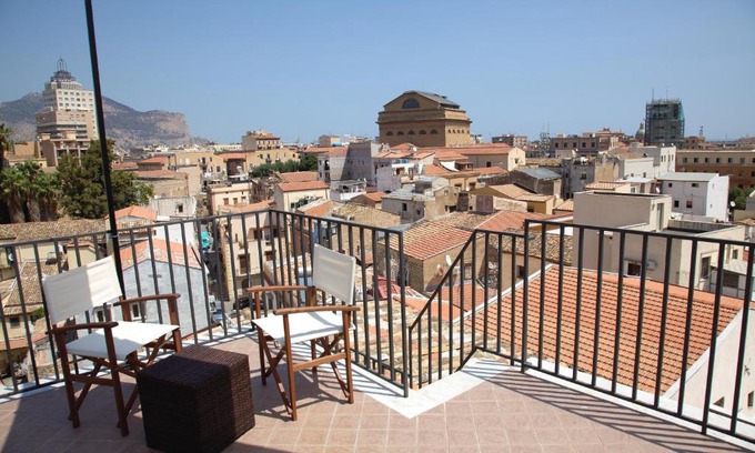 Monte di Pieta Apartment | Vista Capo