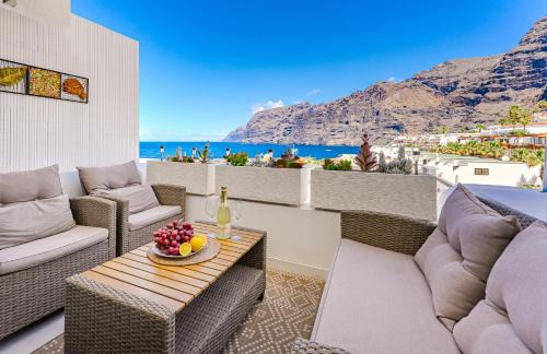 Los Gigantes Apartment | Vista Magica Beachfront Suite