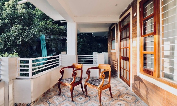 The Mall Road Bed & Breakfast | Vista Hills by Bala's