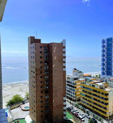 Ponta do Farol Apartment | Vista Mar e Lagoa - Cozinha e Frigobar - Apartamento Flat Próximo à Praia