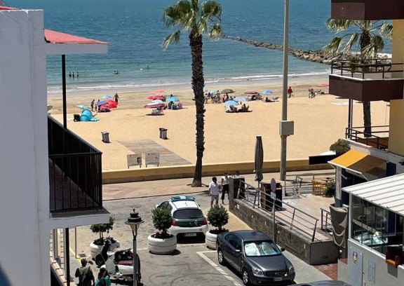 Chipiona Apartment | Vistas al mar a 10 metros de la Playa de Regla PARKING GRATIS