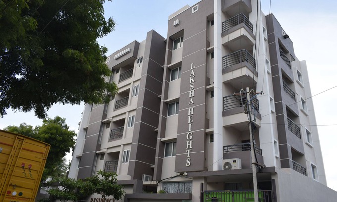 Madurai Hotel | Viswa Residency by Azalea
