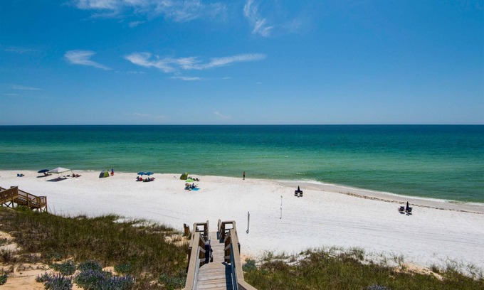 Seacrest House | VITAMIN SEA 4 BR/4.5 BA Golf Cart Pets 🐾 Close to Pool and Beach