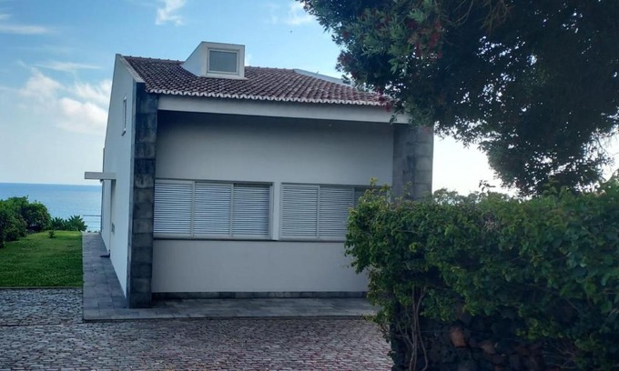Caloura House | Vivenda Moura, Caloura