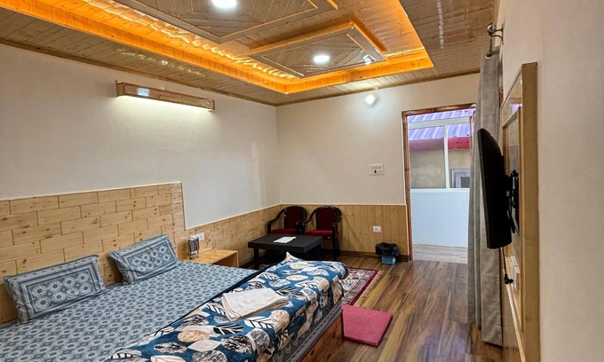 Shilon Bagh Hotel | Vizvei