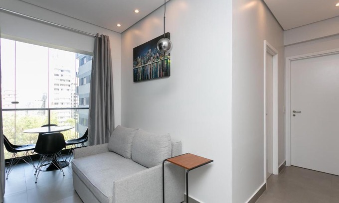 Pinheiros Apartment | VN Capote Valente 712 no coração de São Paulo