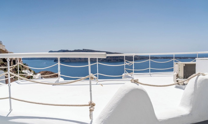 Oia Hotel | Vogue Suites