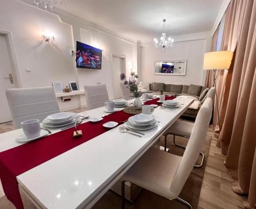 Crimmitschau Apartment | Vollausgestatte Ferienwohnung für 5 Personen