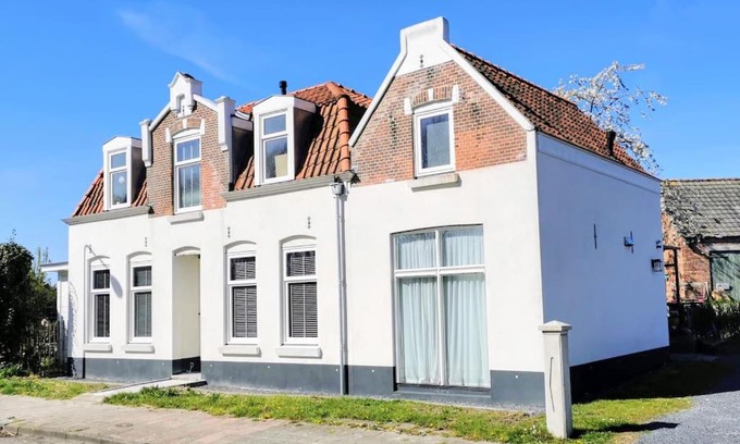 Vlissingen Apartment | Volledig gerenoveerde luxe gastsuite met ontbijt