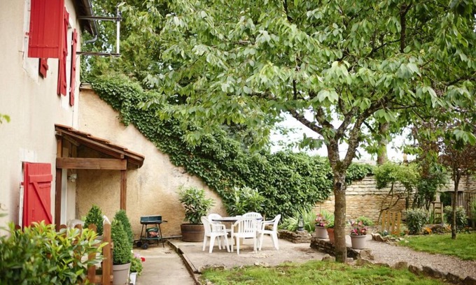 Volnay House | Volnay: House with garden surrounded by vineyards - Volnay