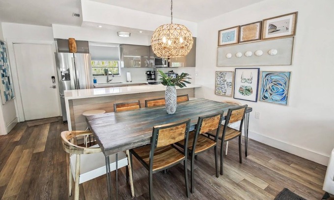 Key Largo House | VOTED TRIPADVISOR'S #1 DESTINATION 5 REMODELED UNITS! KAYAKS, MARINA, TENNIS
