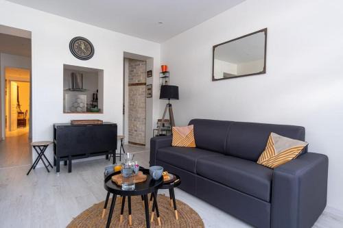 Anatole France Danton Apartment | Voyages Voyages - Proche gare