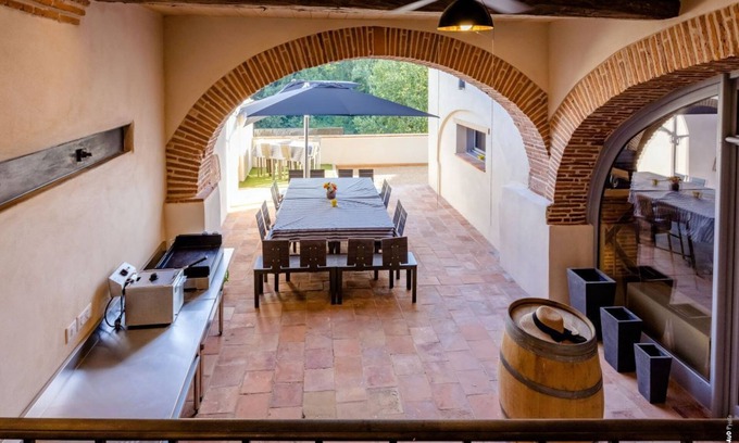 Gaillac House | Voyagez Dans Cette Immense et Magnifique Bâtisse "Ma vie là ! au Bord de L'eau"