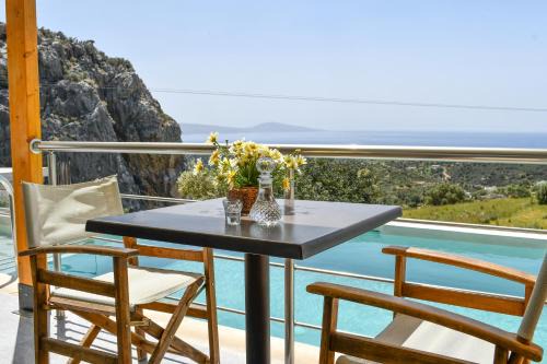 Agia Galini Villa | Vrachos Luxury Home 2