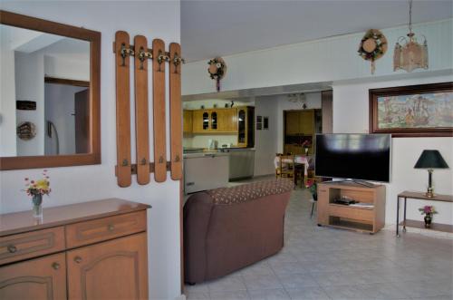 Skala Sotiros House | Vranas Property