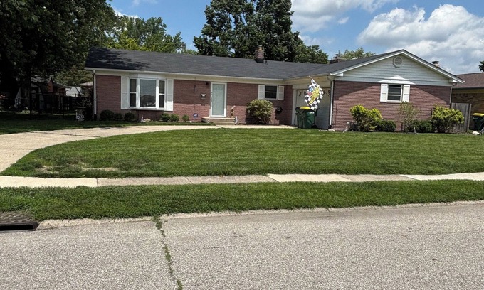 Speedway House | VRBO in the heart of Speedway.