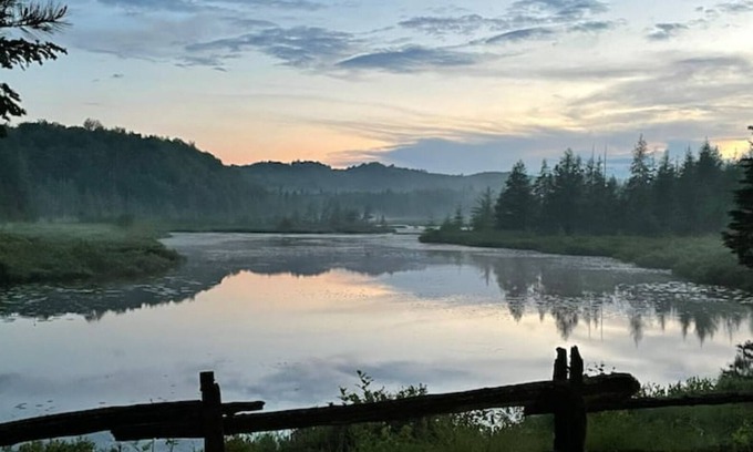 Chertsey Cabin | Vrbo Property