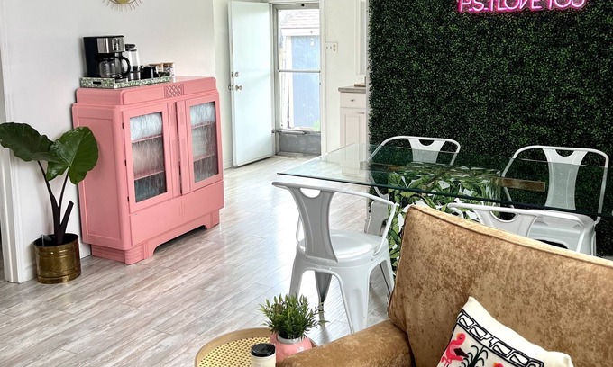 Port Stanley Cottage | Vrbo Property