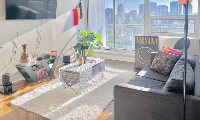 Cabbagetown South Apartment | Vrbo Property