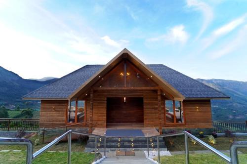 Kanthalloor House | Vrindhavan Farm Suites