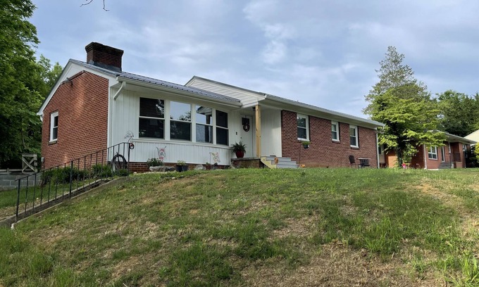 McBryde House | VT Football/Graduation Rental