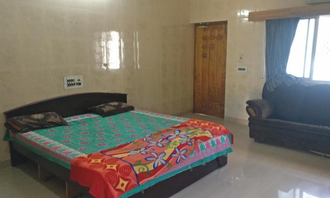 Mahabalipuram Beach House | VVV SATHISH GUEST HOUSE