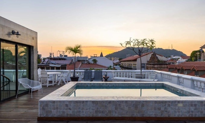 Casco Viejo Apartment | w* | 3BR Duplex Penthouse With Private Pool