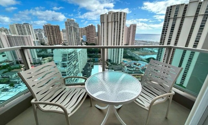Ala Moana Condo | Waikiki Beach & Ala Moana Hotel Room # 2512