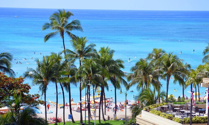Waikiki Condo | Waikiki Beach center! Oceanview, Lanai, Free WIFI and Phone. Full Kitchen.