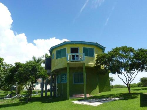 Treasure Beach House | Waikiki Guest House