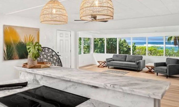 Haleiwa House | Waimea Bay - Ocean Views - 30 Day - 3 Bedroom Home