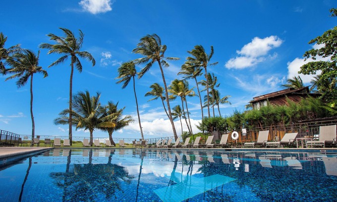 Kihei Condo | Waiohuli Beach Hale B-108 Great Location, Ocean Front Complex, Steps to Beach