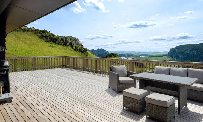 North Island House | Waipamu Lodge – Whakamaru Holiday Home