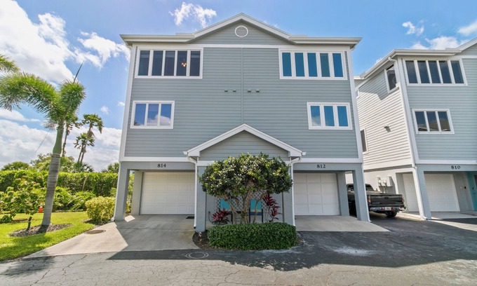 Whitney Beach House | Wake Up to Bay Views & Tennis–Cedars East Condo Near the Beach #814 by RVA