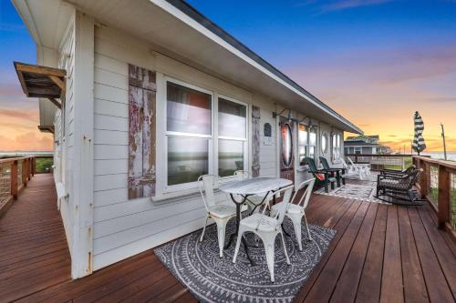 Summer Haven House | Wake Up to Waves - 3BR on the Sand