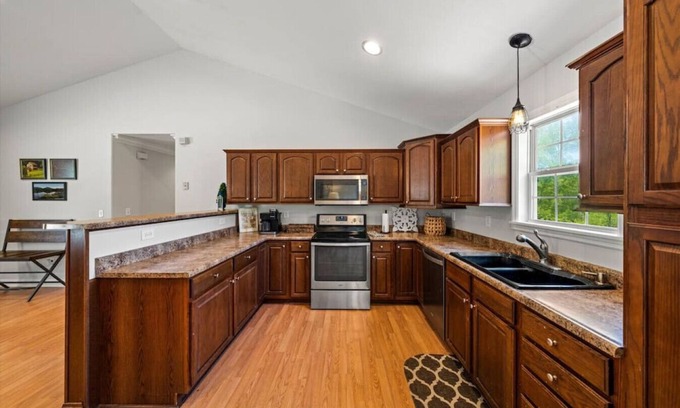 Speedwell House | Wakes and Wheels Lakefront home w/ATV Access