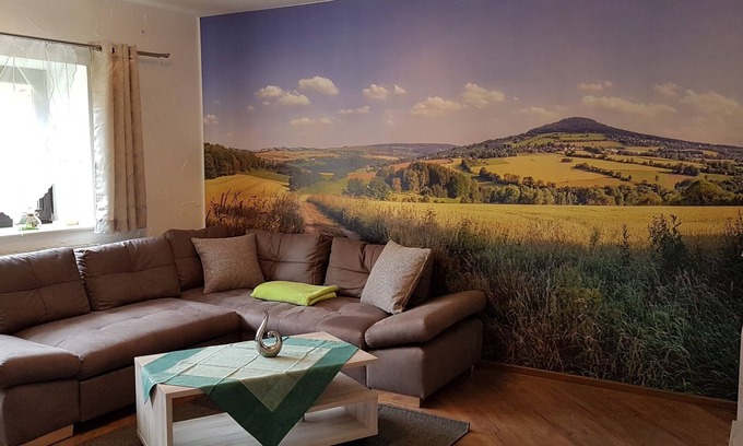 Koenigswalde Apartment | Waldhufenidyll in the Erzgebirge, directly on the cycle path/hiking trail, own garden area