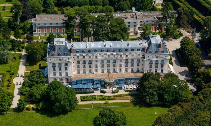 Notre-Dame Resort | Waldorf Astoria Versailles - Trianon Palace