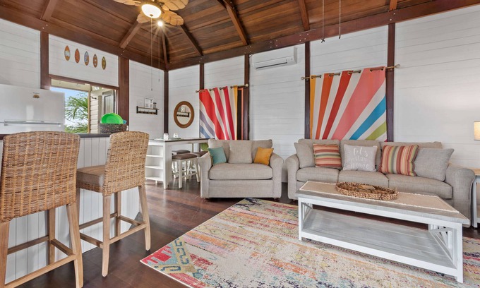 Estate Enighed Condo | Walk 2 Cruz Bay 2024 Renovations W/D WiFi Parking Battery Backup