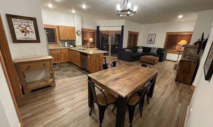River Run Condo | Walk to Base-Oversized w/Mountain Views. Pool & Hot Tub. Toys & Stocked Kitchen!