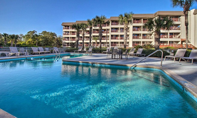 Folly Field Condo | Walk to Beach: Family Condo in Hilton Head Island