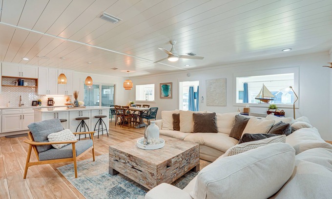 Riviera Beach House | Walk to Beach: Chic PCB Getaway w/Yard