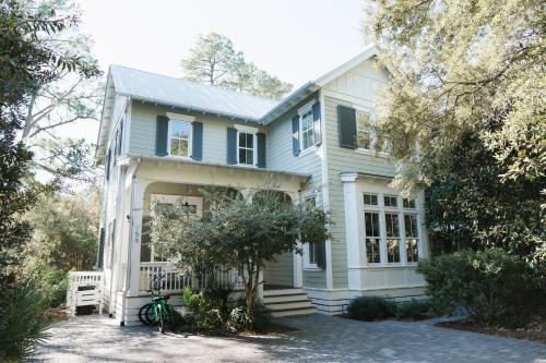 Hammocks of Seagrove House | Walk to Beach 2 Shared Pools Enclosed Porch Bikes 30A Hideaway by AvantStay